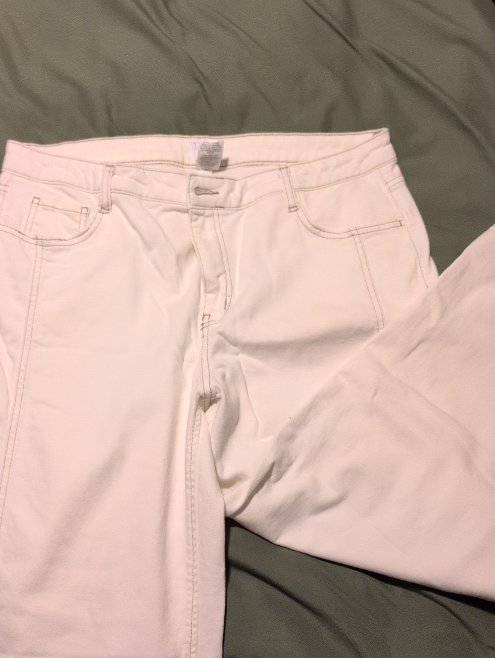 Time and Tru Women’s Creamy White Jeans